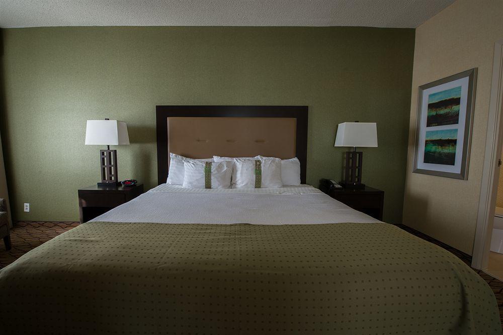 Holiday Inn Sydney - Waterfront By Ihg Экстерьер фото