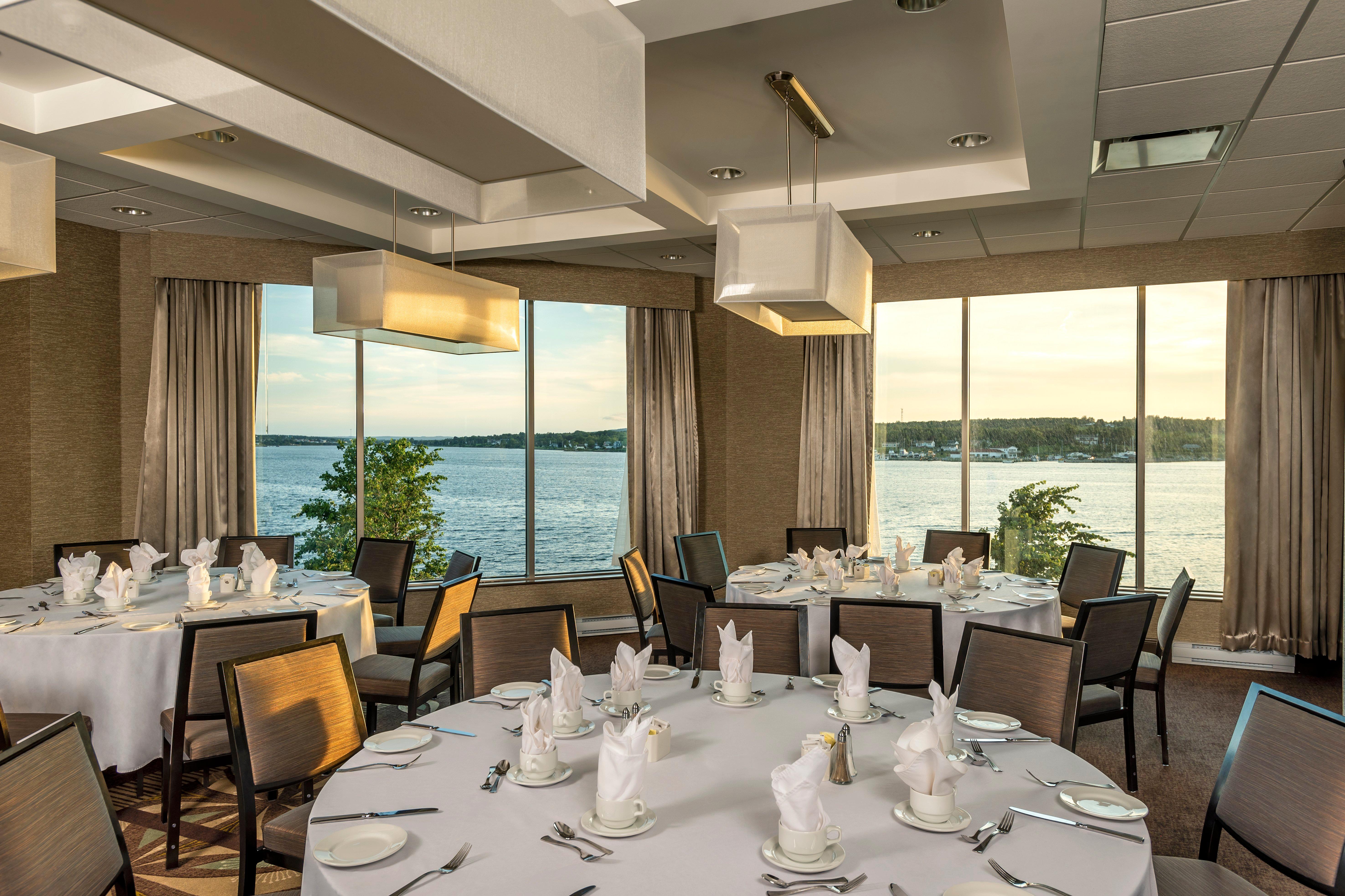 Holiday Inn Sydney - Waterfront By Ihg Экстерьер фото