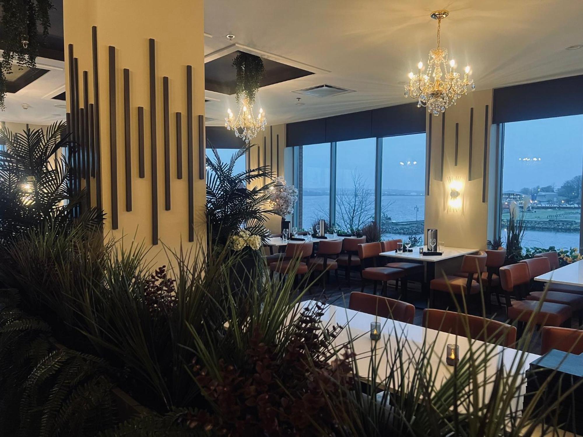 Holiday Inn Sydney - Waterfront By Ihg Экстерьер фото